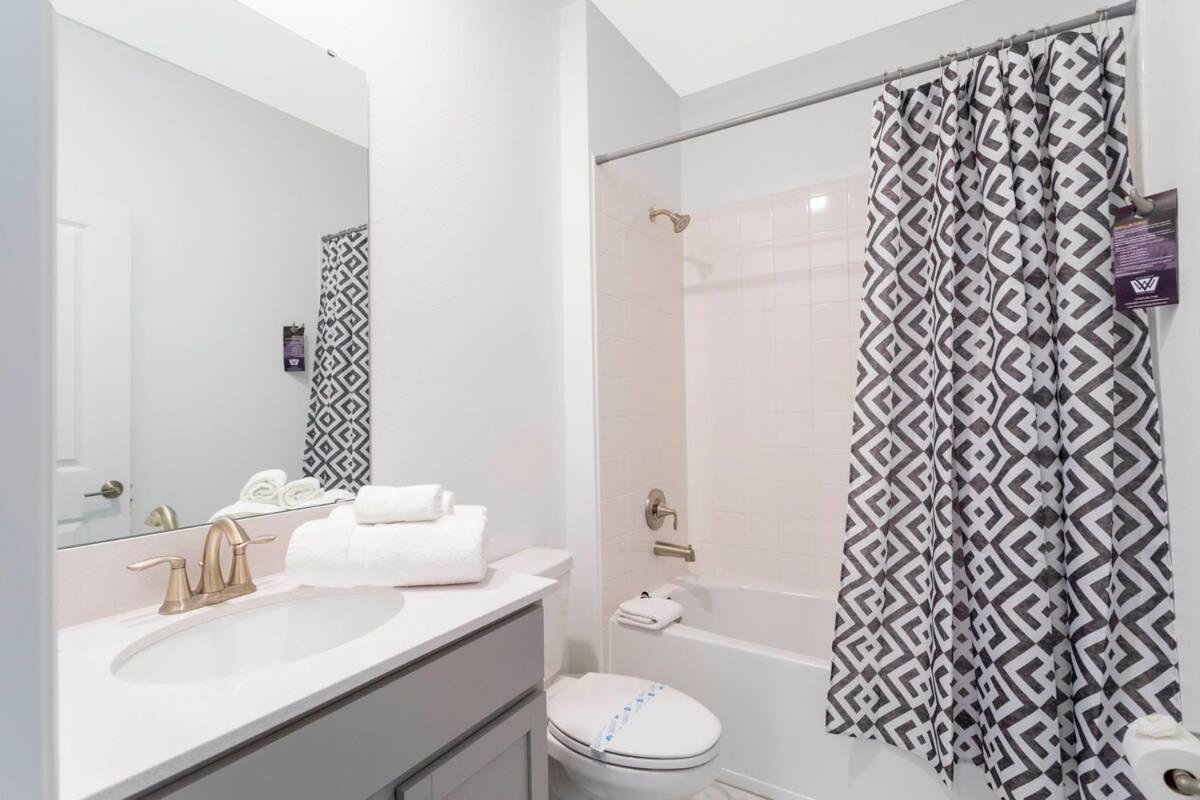 Stunning Family Friendly 5 Bd W/ Pool Close To @ Storey 4242