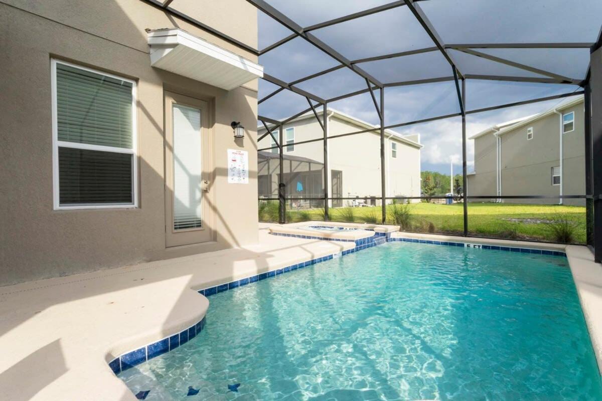 Stunning Family Friendly 5 Bd W/ Pool Close To @ Storey 4242